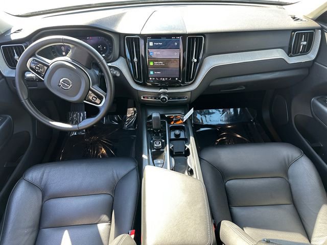 Used 2025 Volvo XC60 B5 Plus image 19