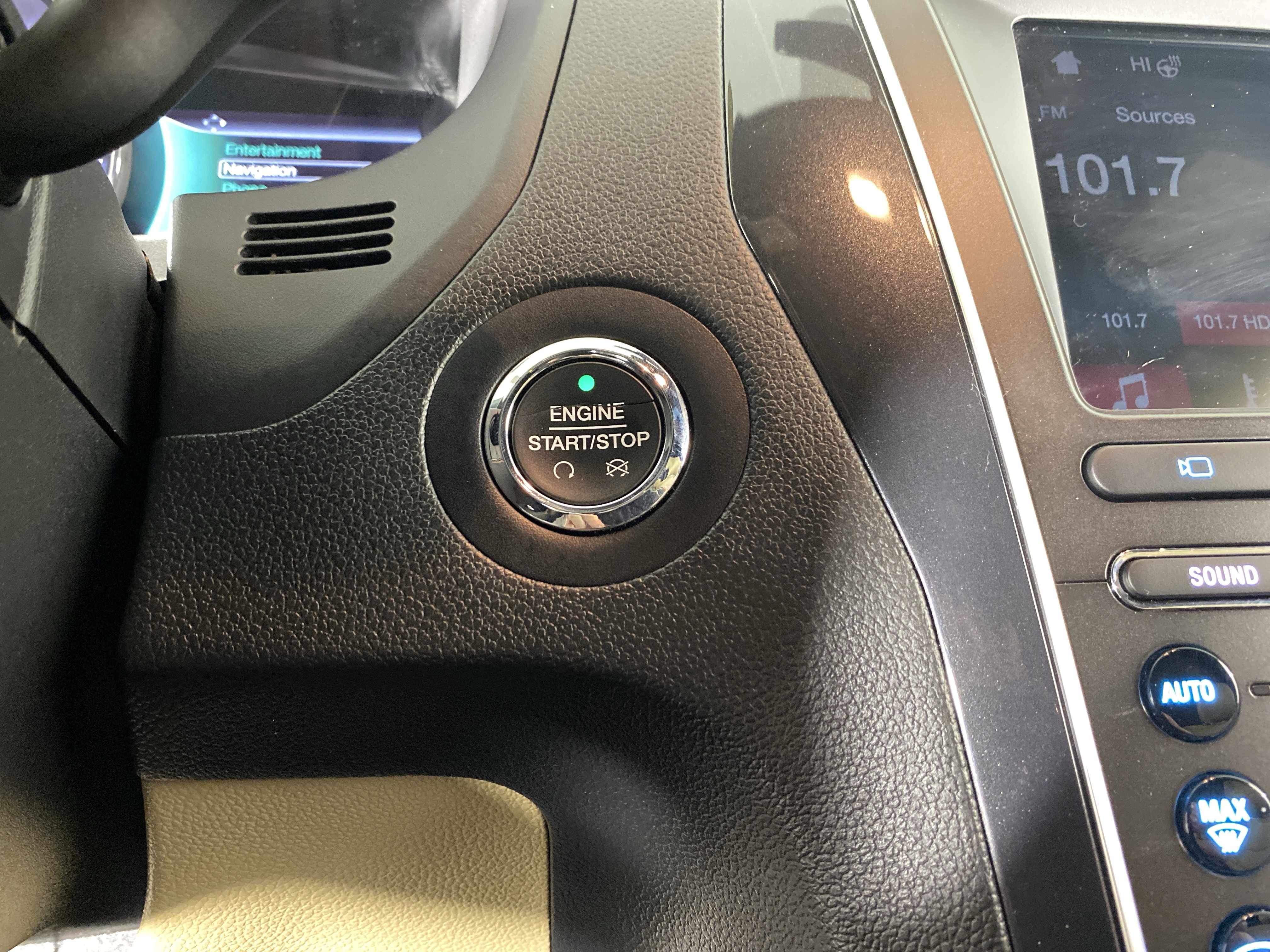 Used 2017 Ford Explorer Limited AWD/4WD image 26