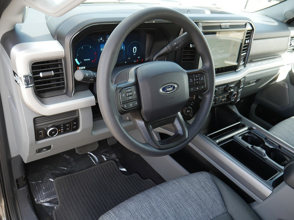 New 2026 Ford F350 XLT w/ XLT Premium Package AWD/4WD image 11