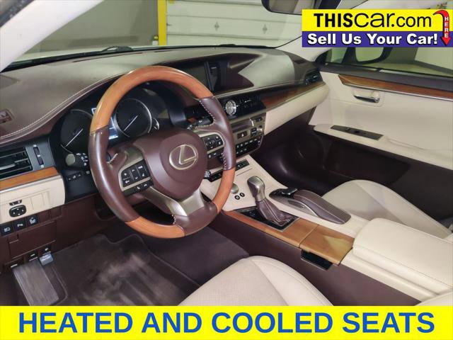 Used 2017 Lexus ES 300h w/ Luxury Package FWD image 11