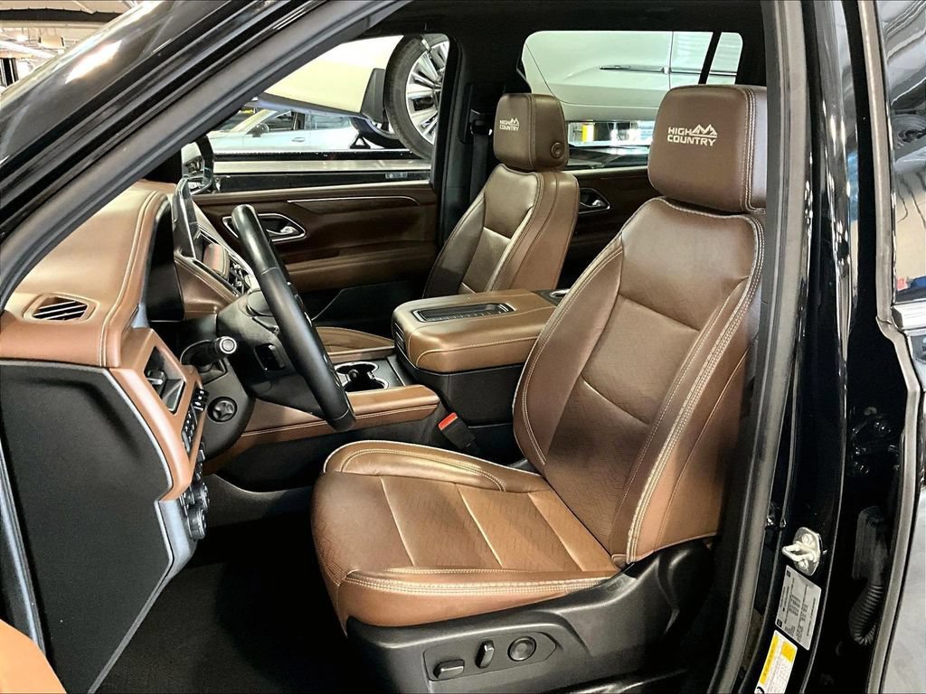 Used 2023 Chevrolet Suburban High Country AWD/4WD image 10