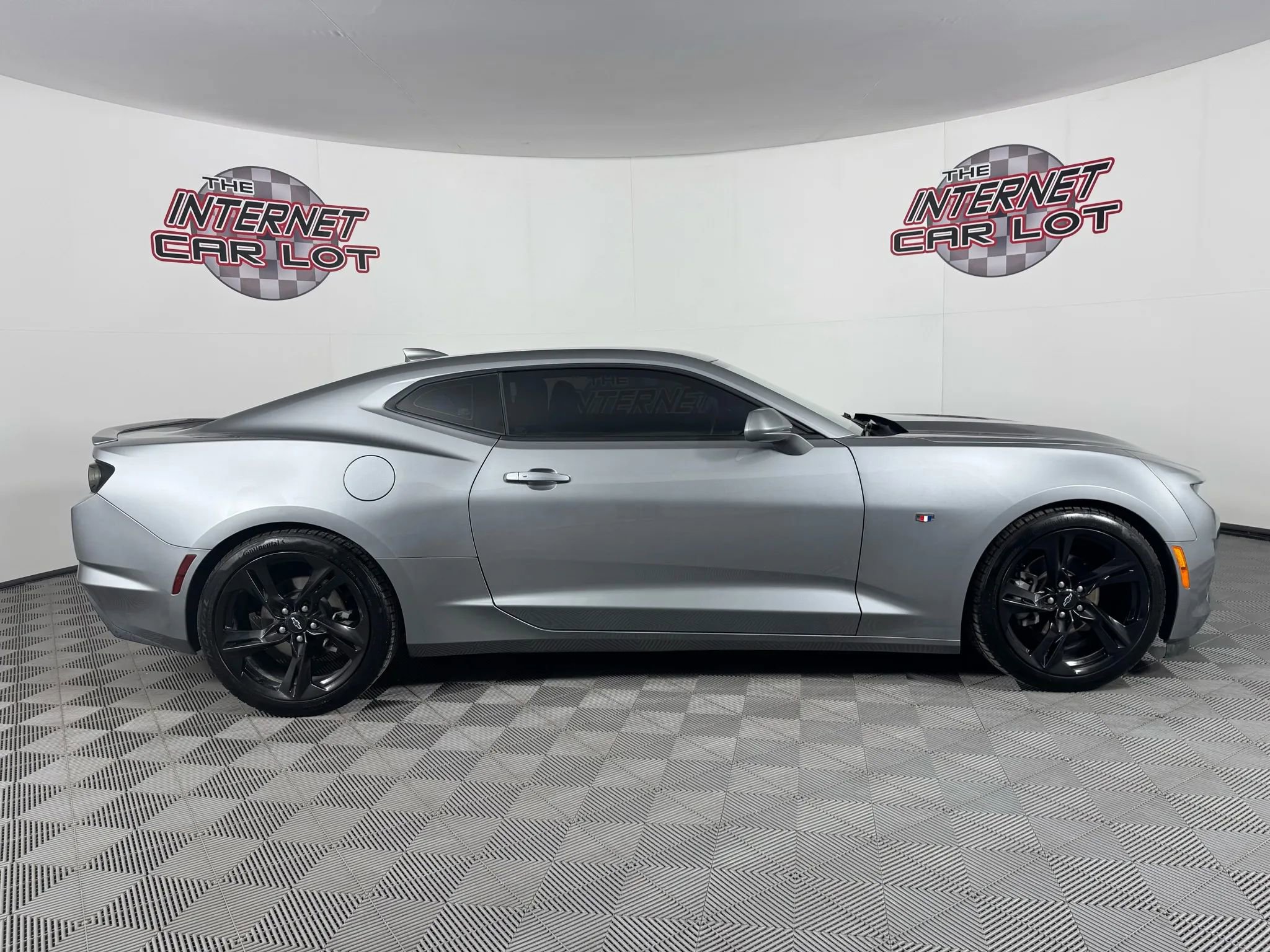 Used 2023 Chevrolet Camaro LT w/ RS Package image 8