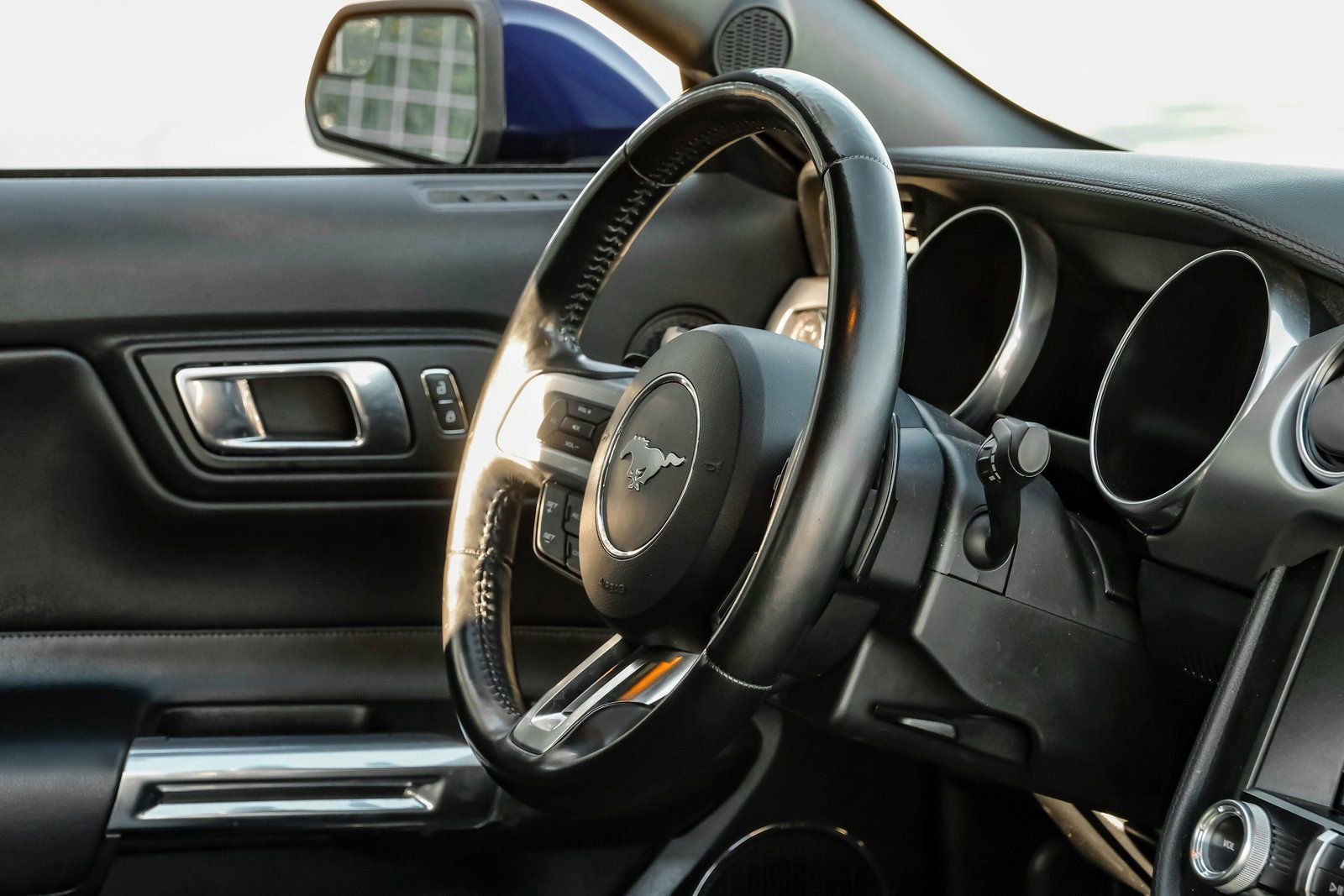 Used 2019 Ford Mustang GT Premium image 11