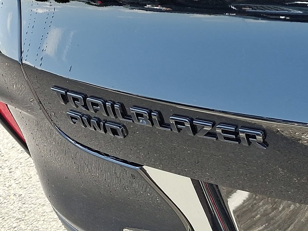 New 2026 Chevrolet TrailBlazer RS w/ Convenience Package AWD/4WD image 11