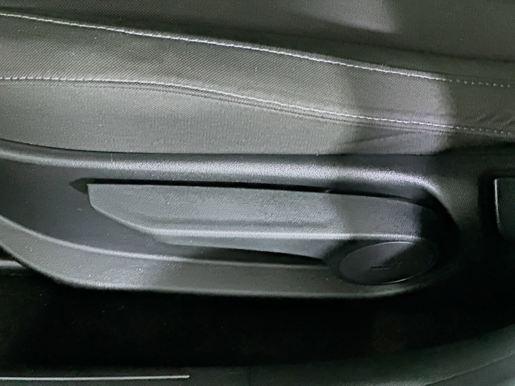 Used 2024 Hyundai Elantra Blue FWD image 13