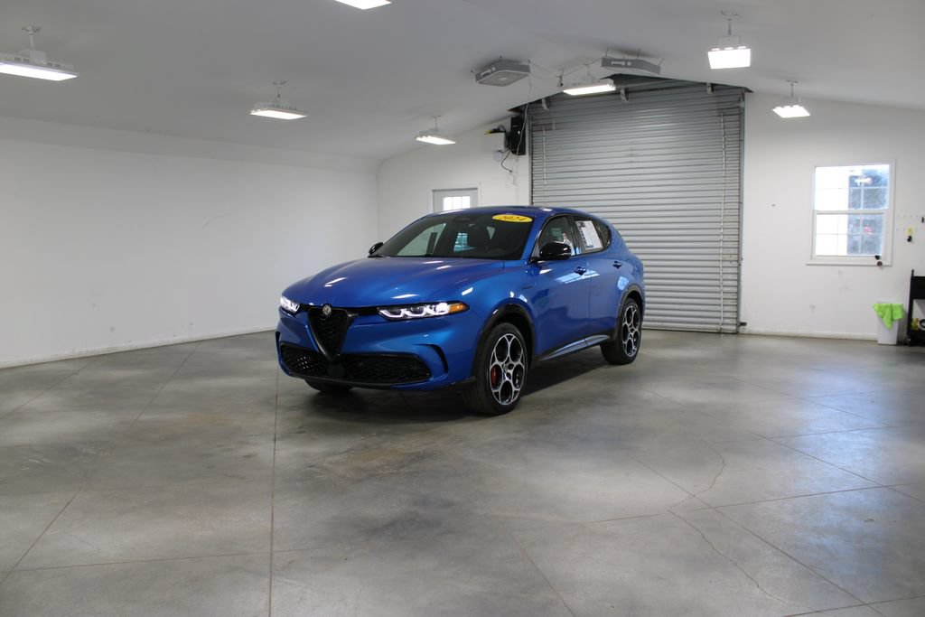 Used 2024 Alfa Romeo Tonale Veloce AWD/4WD image 4