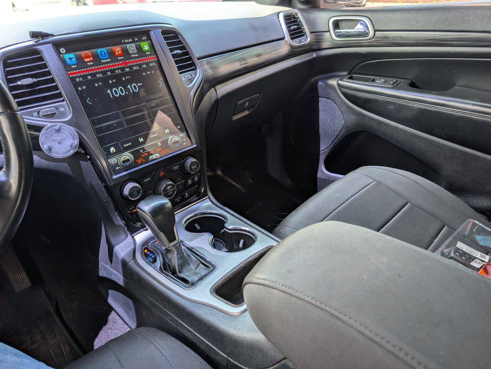 Used 2022 Jeep Grand Cherokee Laredo E RWD image 20