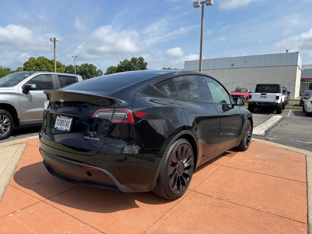 Used 2023 Tesla Model Y Long Range AWD/4WD image 5