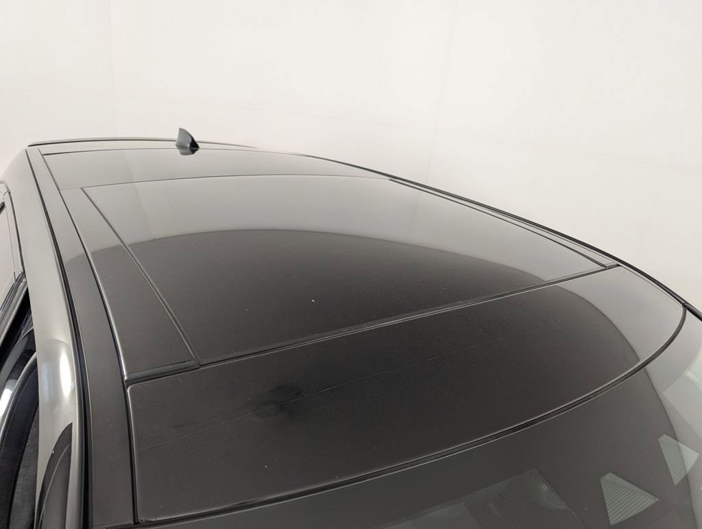 Used 2022 Jaguar F-PACE SVR image 26