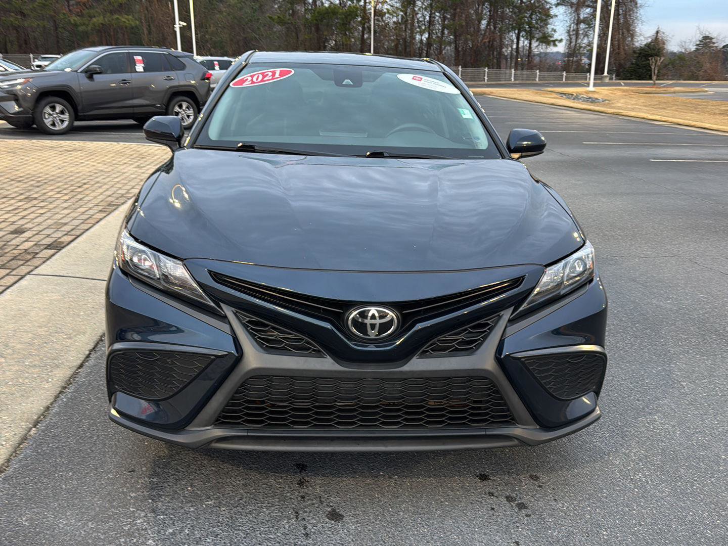 Certified 2021 Toyota Camry SE image 7