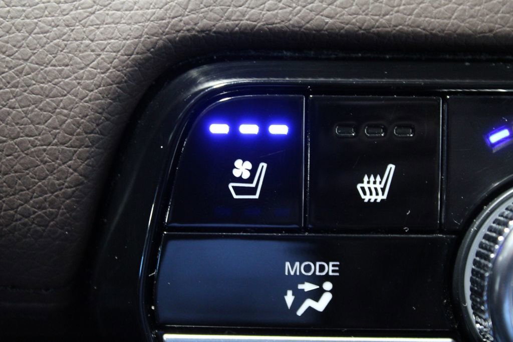 Used 2024 Honda Pilot Elite image 35