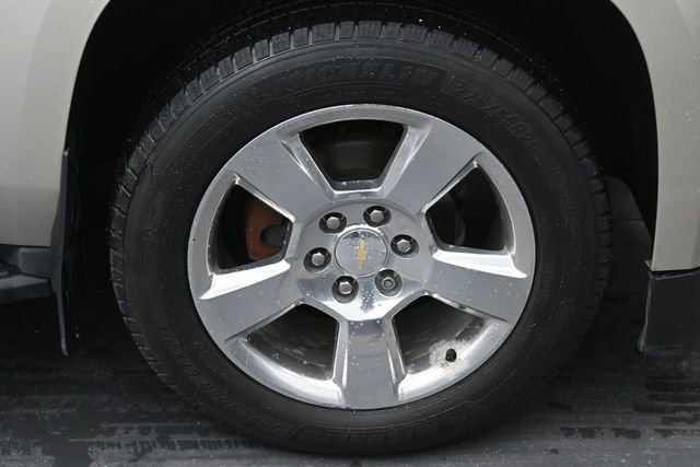 Used 2016 Chevrolet Suburban LT AWD/4WD image 41