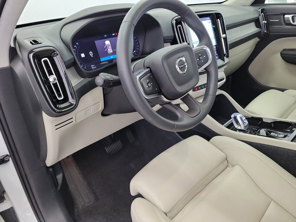 Used 2025 Volvo XC40 B5 Ultra w/ Protection Package Premier AWD/4WD image 20