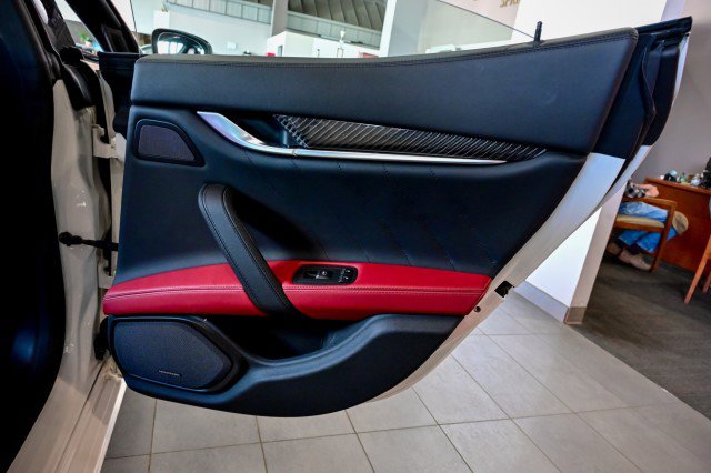 Used 2022 Maserati Ghibli Modena Q4 image 25