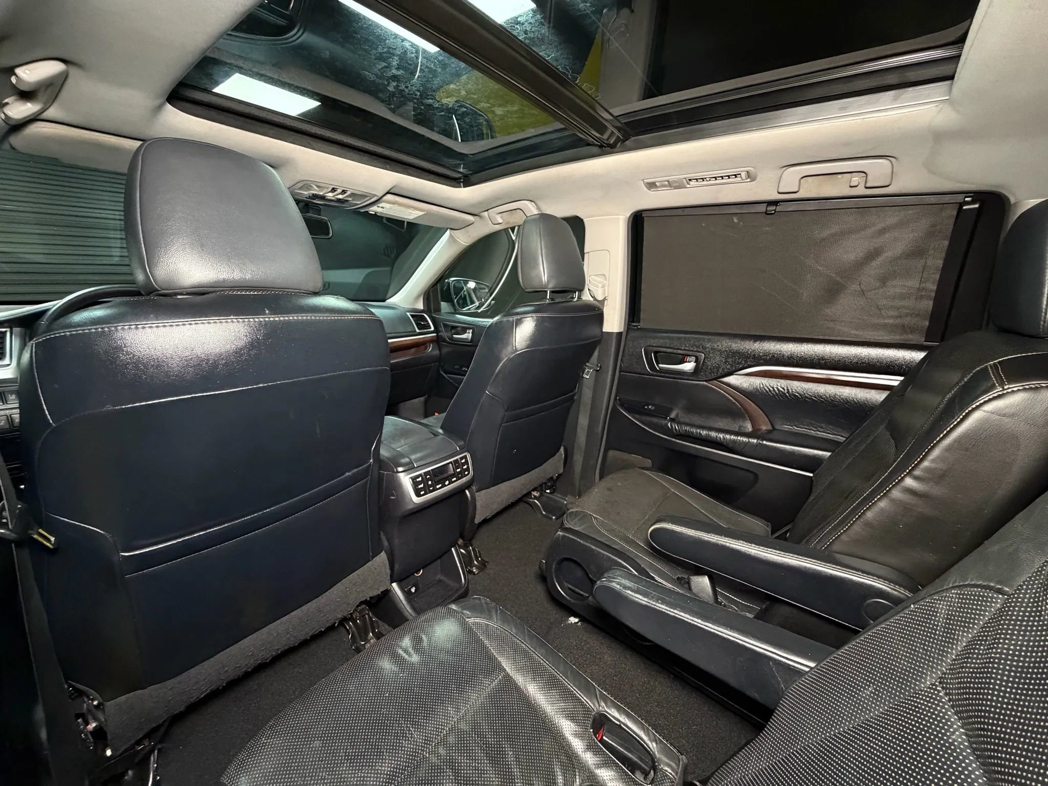 Used 2015 Toyota Highlander Limited Platinum image 24