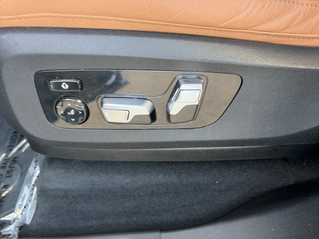 Used 2022 BMW X5 M50i AWD/4WD image 21