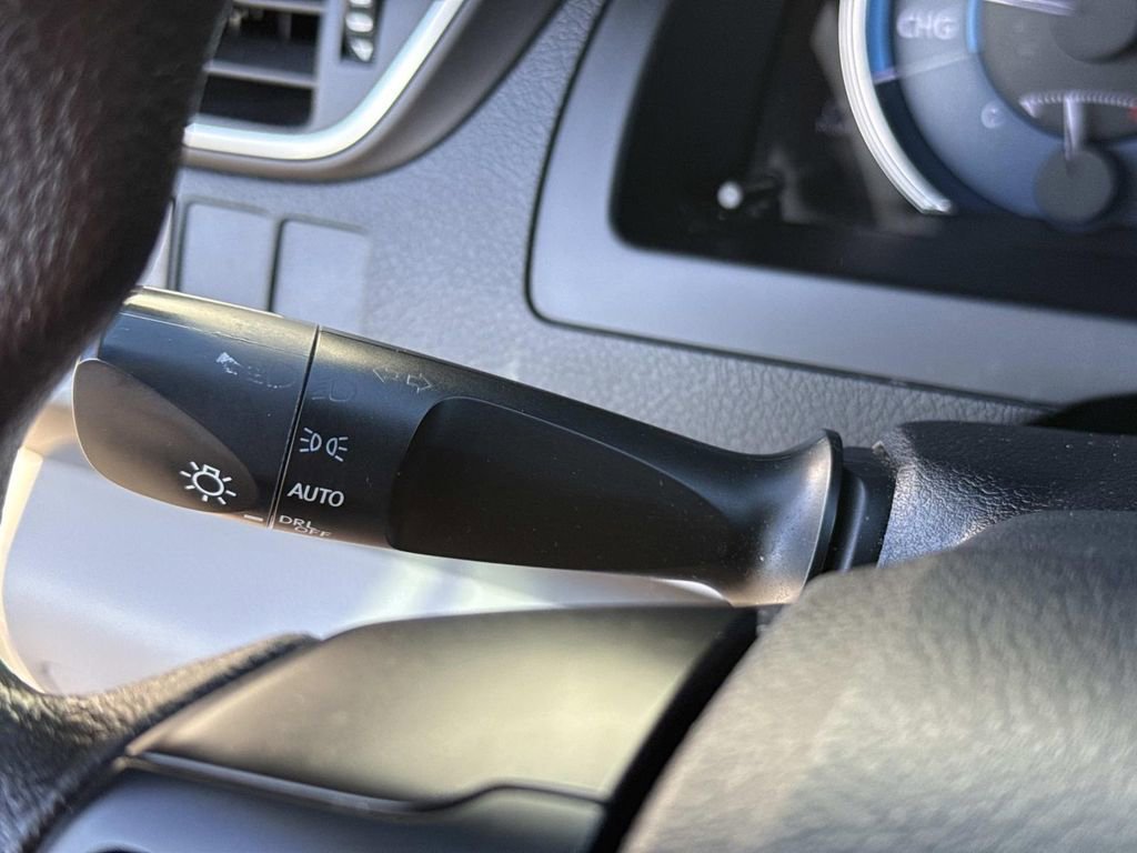 Used 2016 Toyota Camry LE FWD image 42