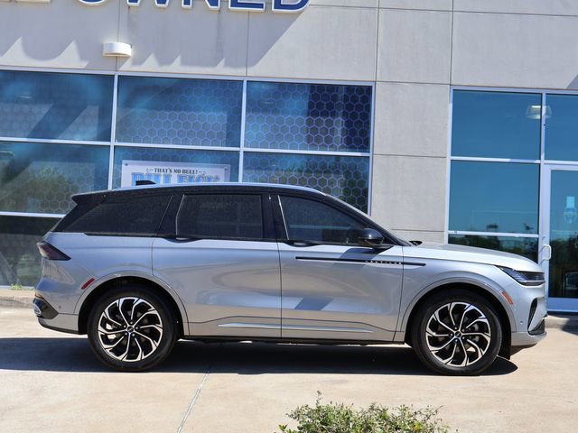Used 2024 Lincoln Nautilus Reserve w/ Equipment Group 202A image 2