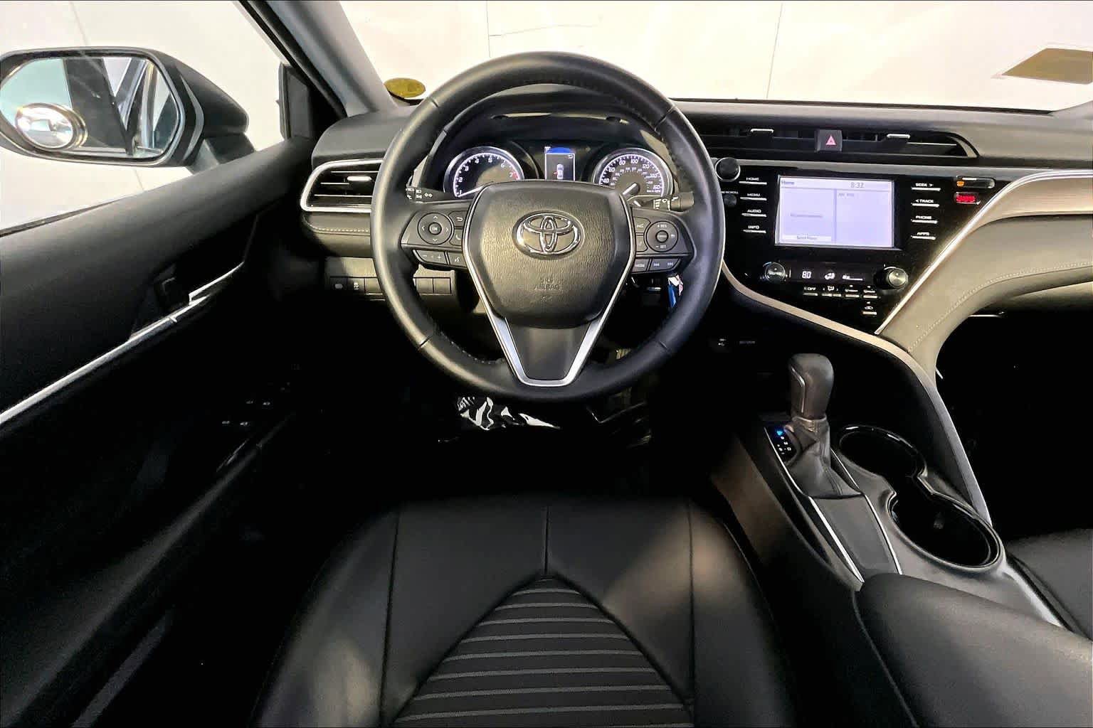 Used 2018 Toyota Camry FWD image 6