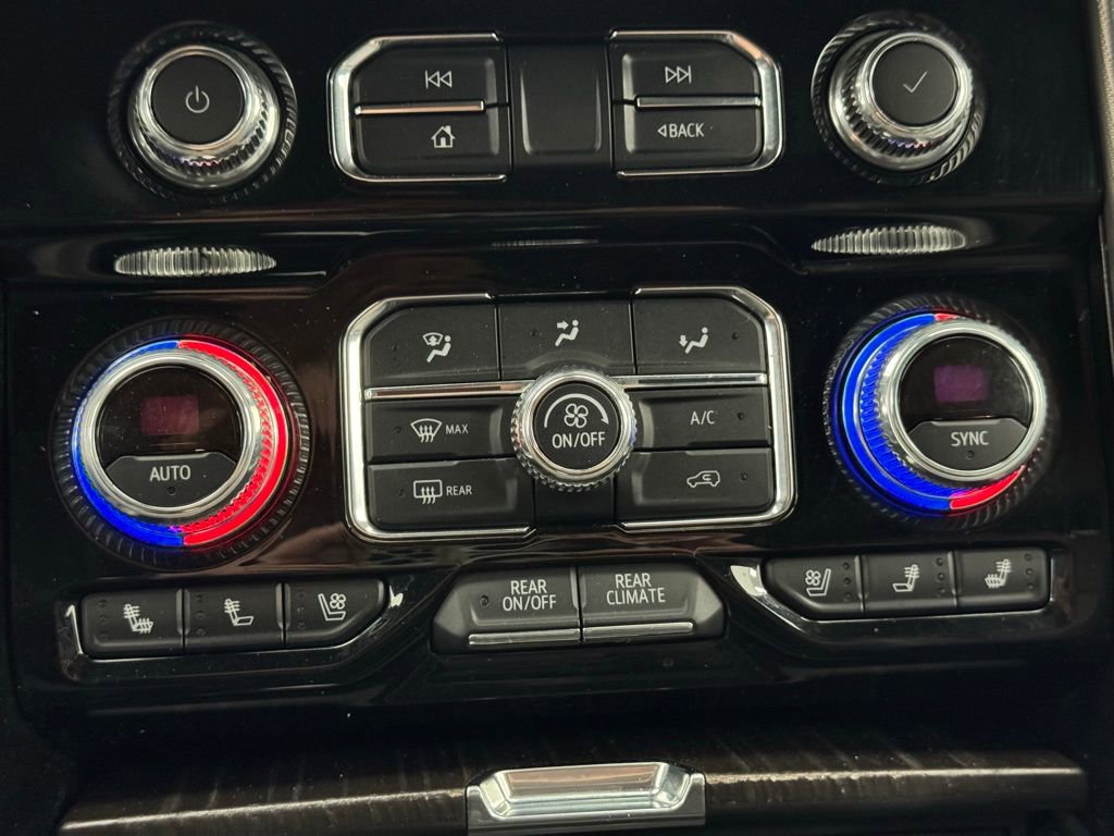 Used 2022 GMC Yukon XL Denali image 25