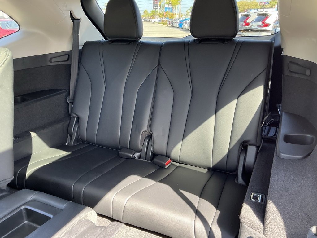 Used 2025 Acura MDX FWD image 25