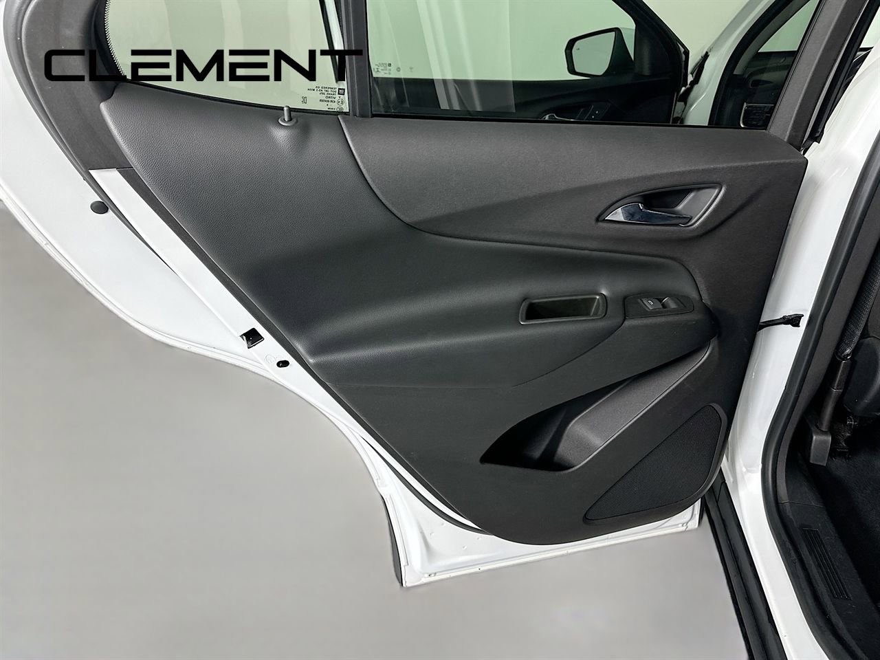 Used 2020 Chevrolet Equinox LT w/ Driver Convenience Package image 30