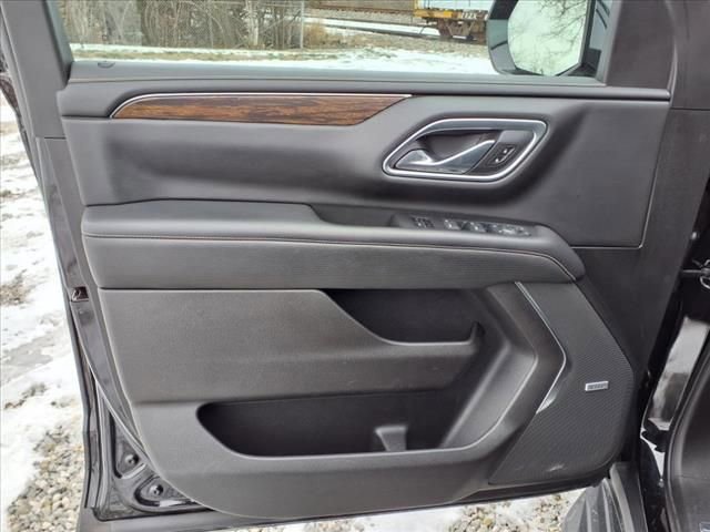 Used 2021 Chevrolet Tahoe Premier w/ Premium Package image 21