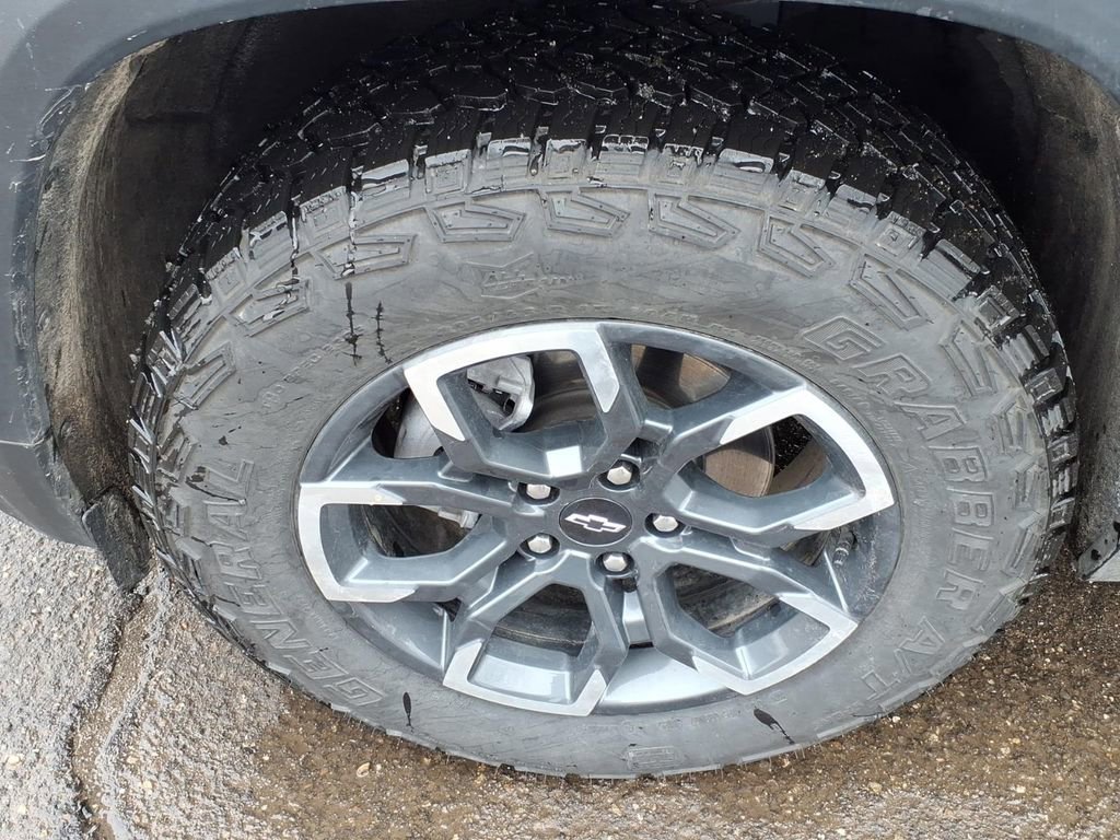 New 2026 Chevrolet Equinox ACTIV w/ Convenience Package III image 9