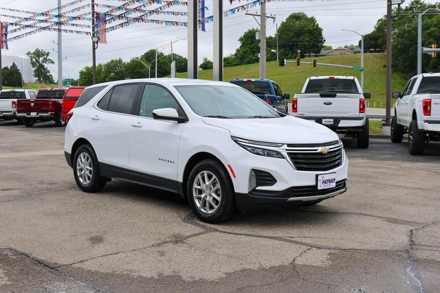 Used 2023 Chevrolet Equinox LT image 1