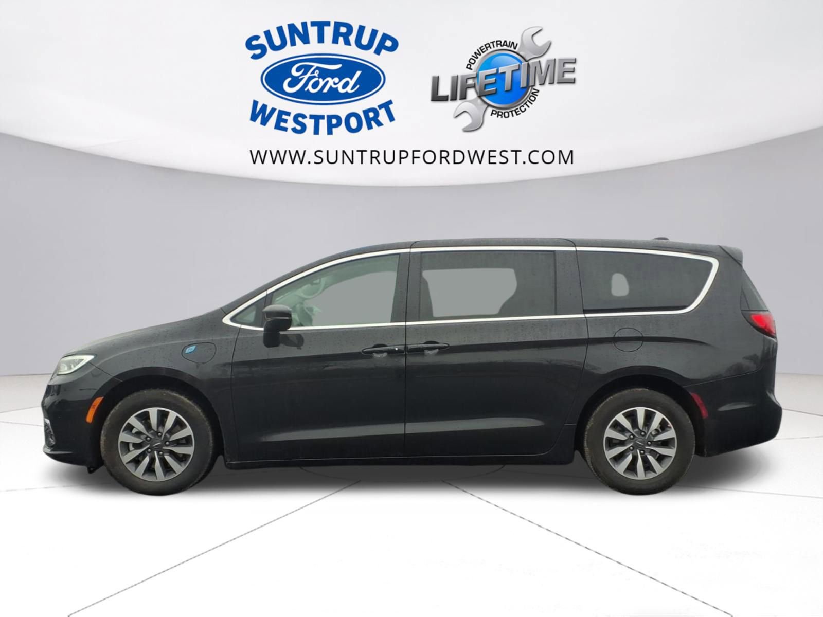 Used 2024 Chrysler Pacifica Select image 22