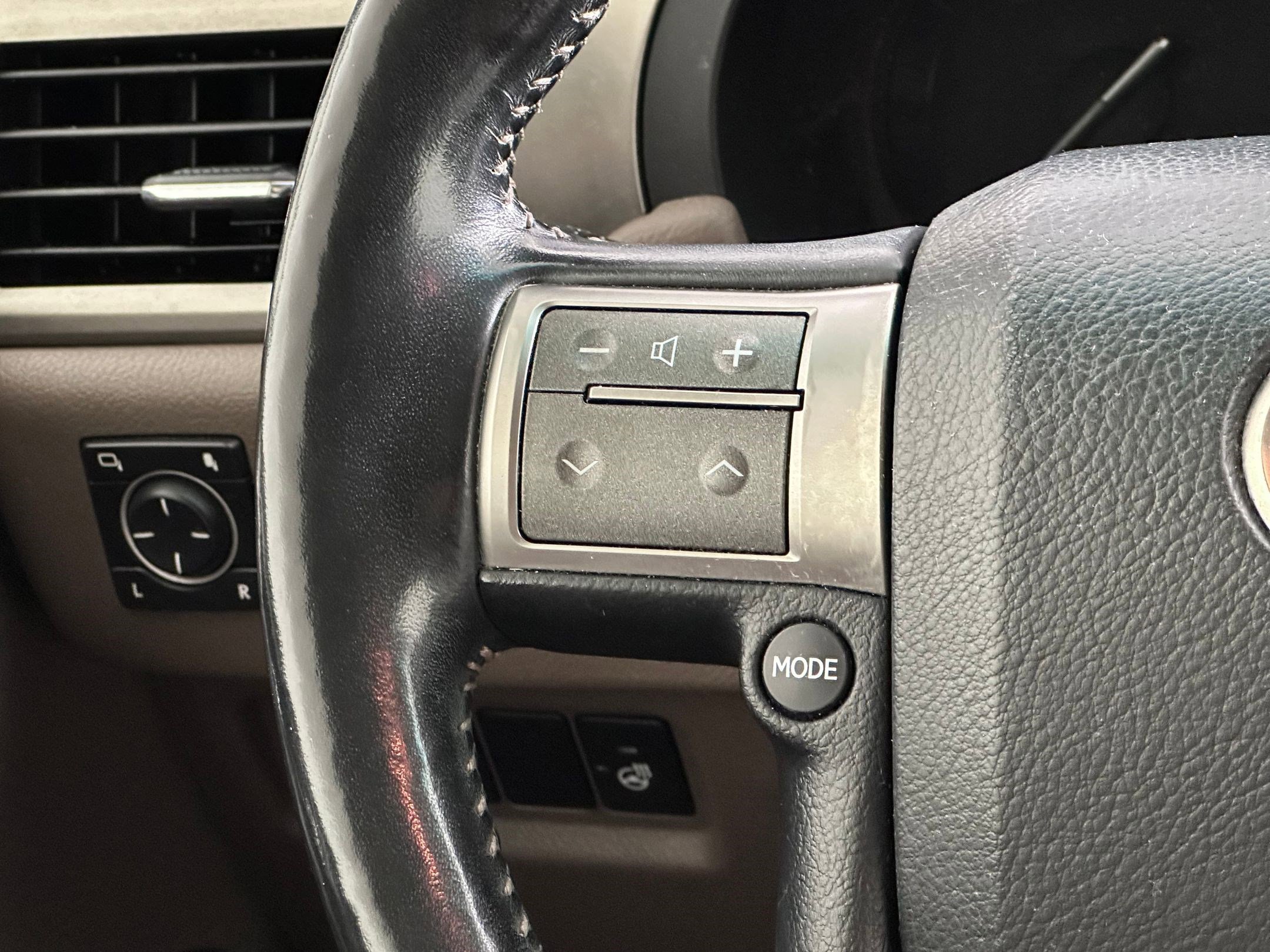 Used 2014 Lexus GX 460 Luxury image 16