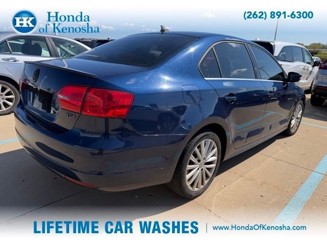 Used 2013 Volkswagen Jetta TDI FWD image 2