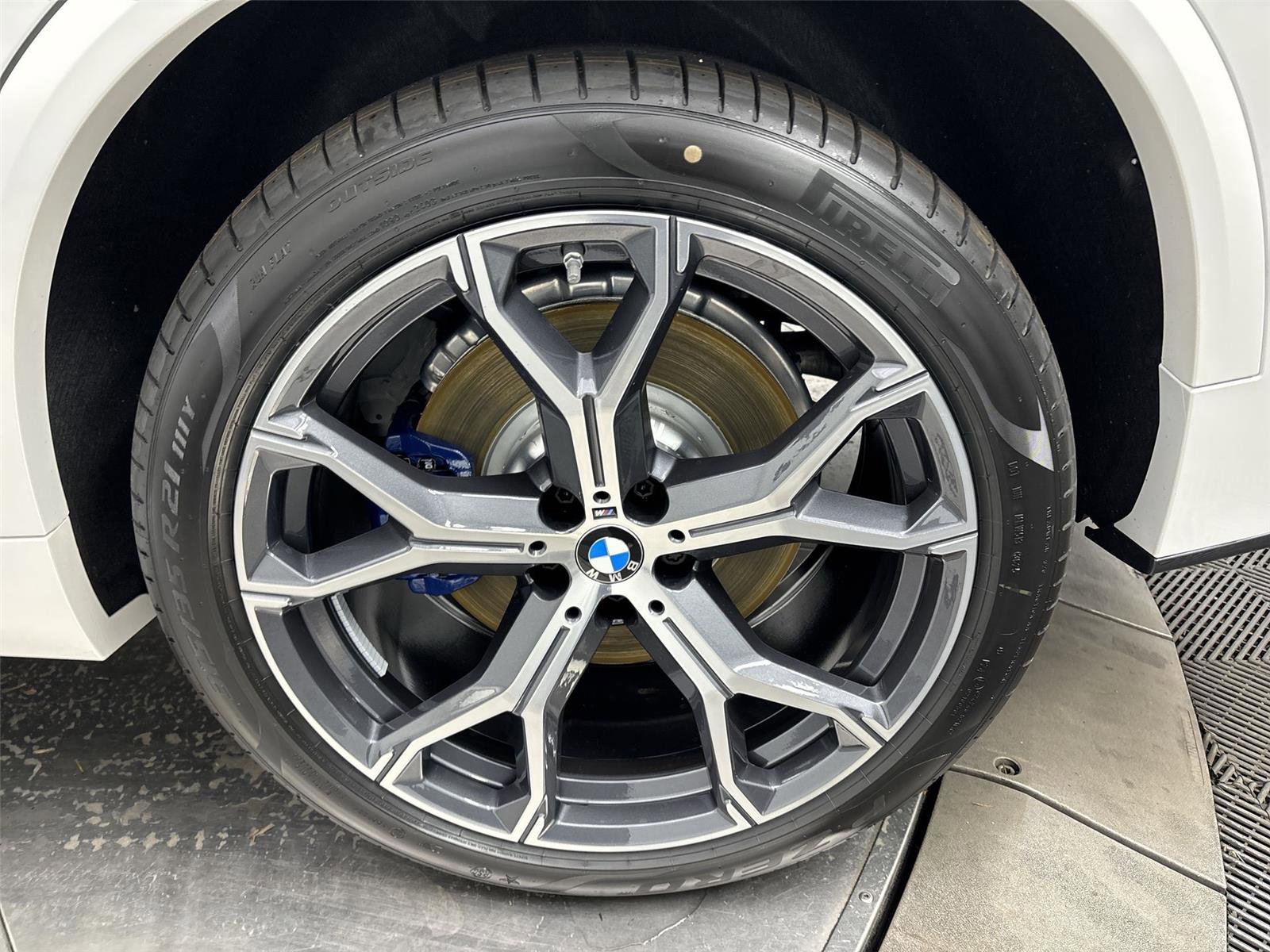 New 2026 BMW X5 M60i image 27