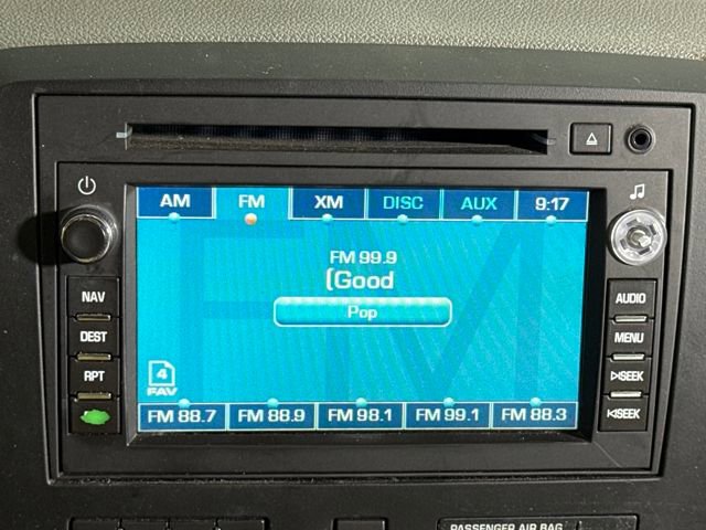 Used 2010 Buick Enclave CXL image 12