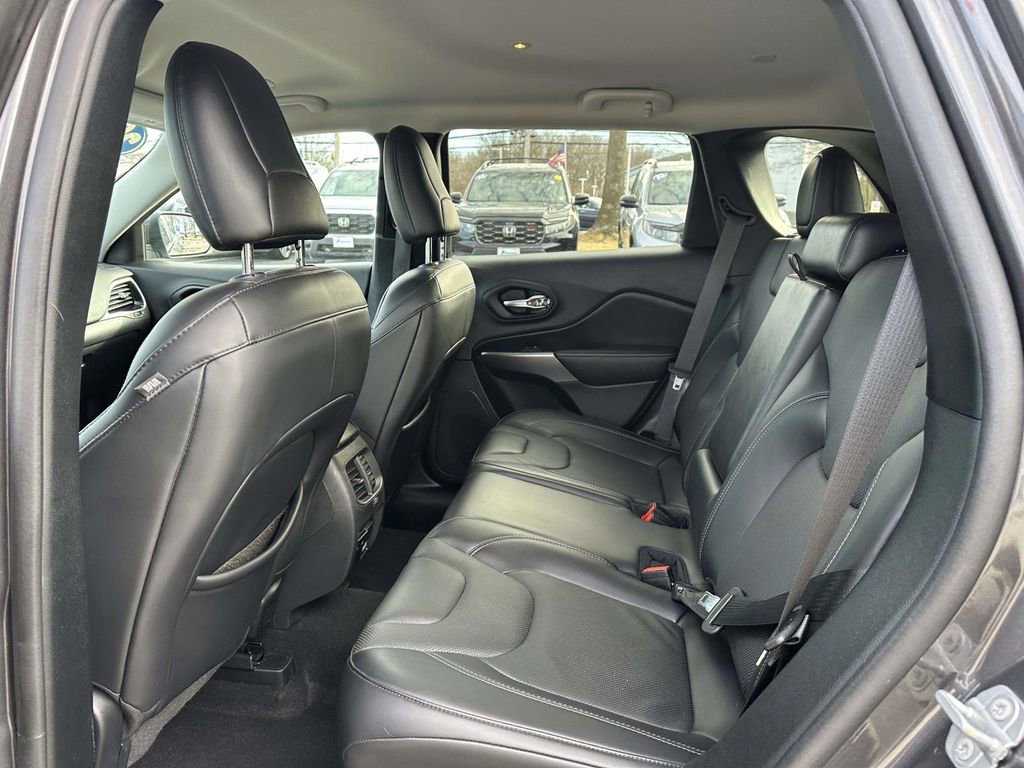 Used 2020 Jeep Cherokee Limited image 9