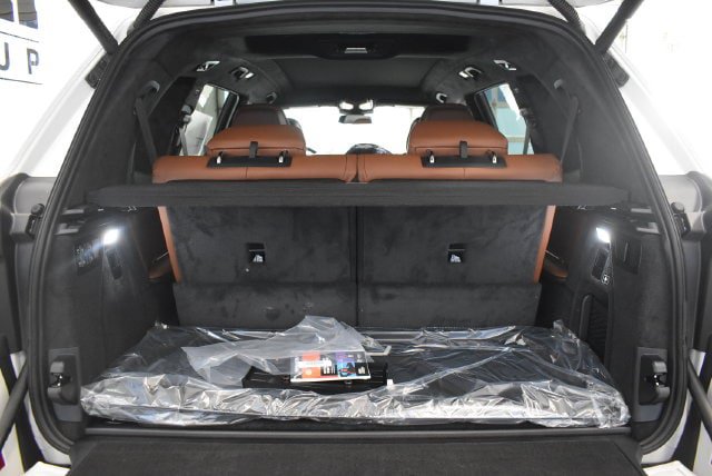 New 2027 BMW X7 M60i AWD/4WD image 16