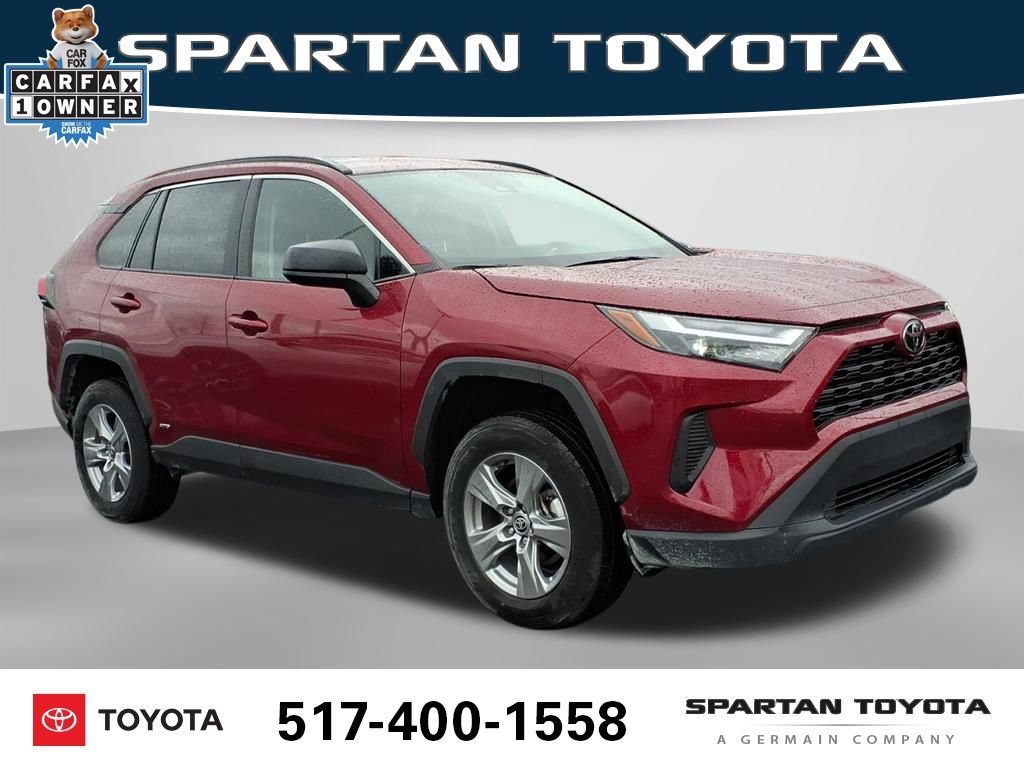 Used 2025 Toyota RAV4 LE AWD/4WD image 4