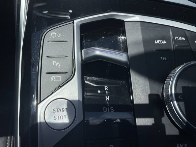 Used 2023 BMW 330e RWD image 17