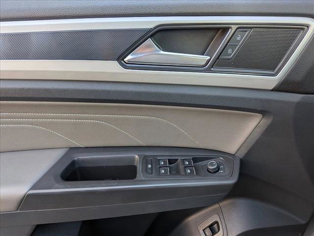 Used 2022 Volkswagen Atlas SEL R-Line AWD/4WD image 14