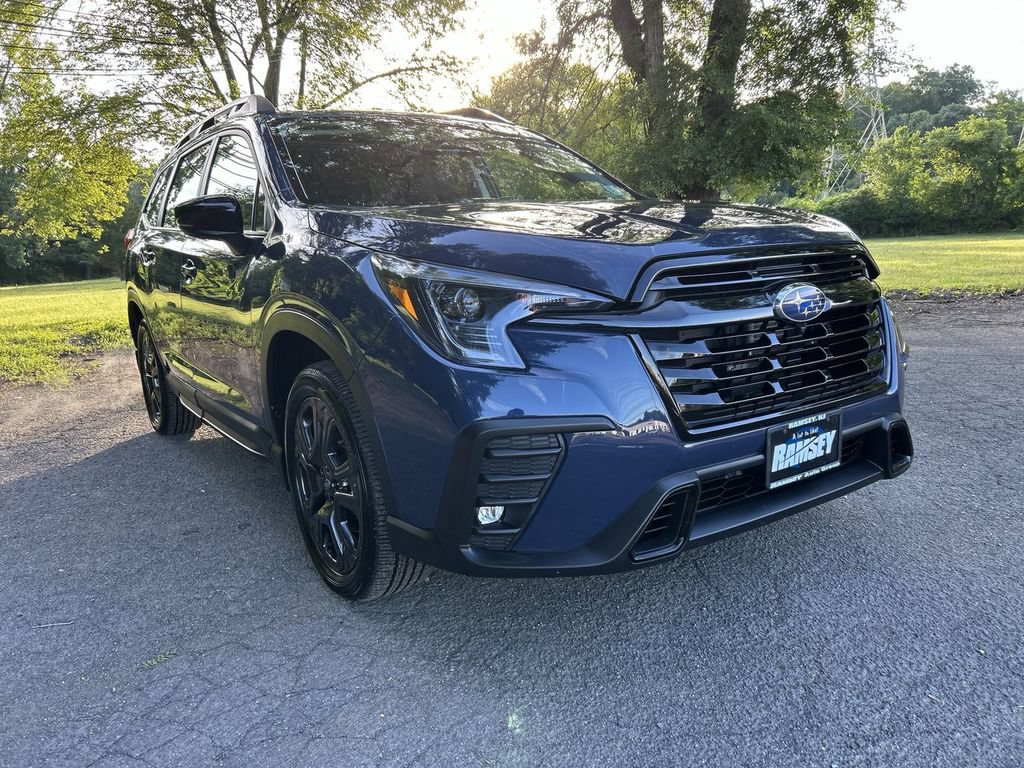 Certified 2025 Subaru Ascent Bronze Edition w/ Onyx Package AWD/4WD image 2