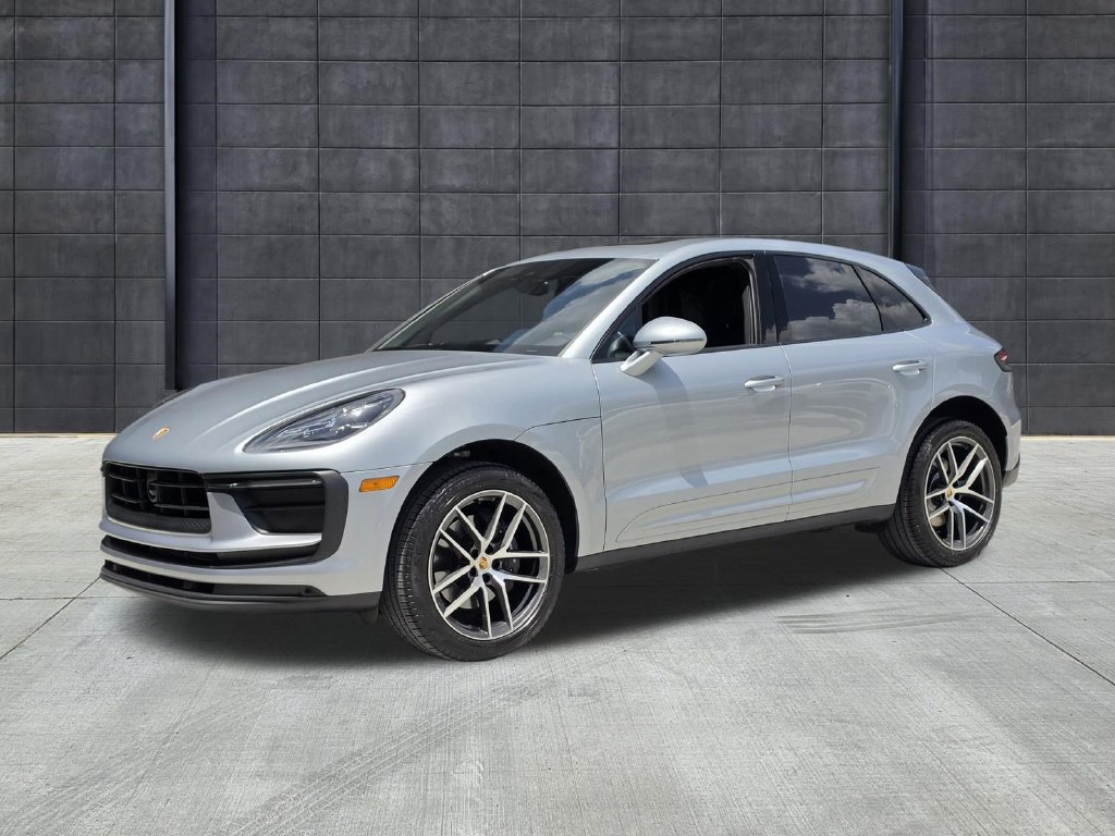 Certified 2023 Porsche Macan AWD/4WD image 1