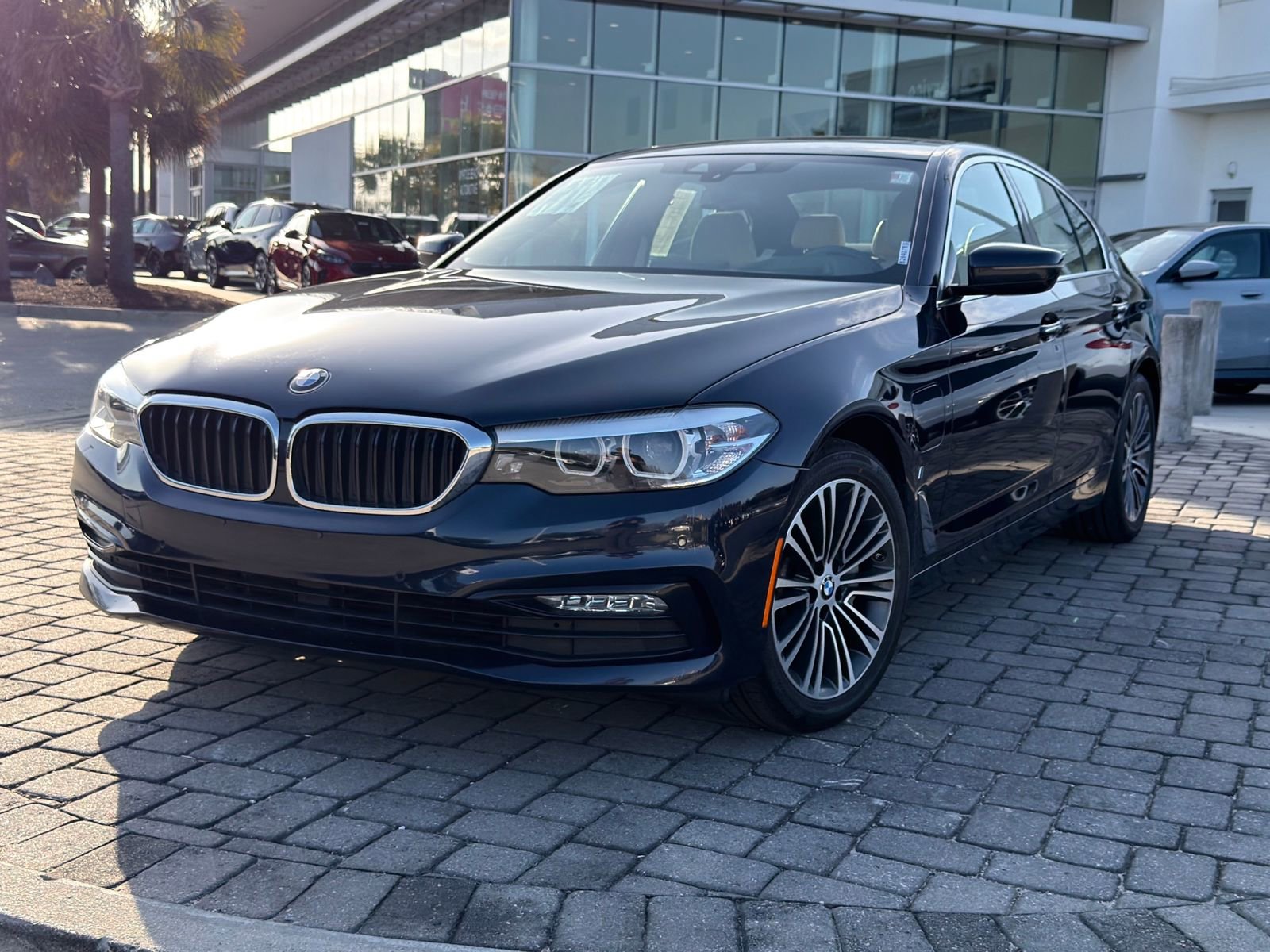 Used 2018 BMW 530e xDrive image 1