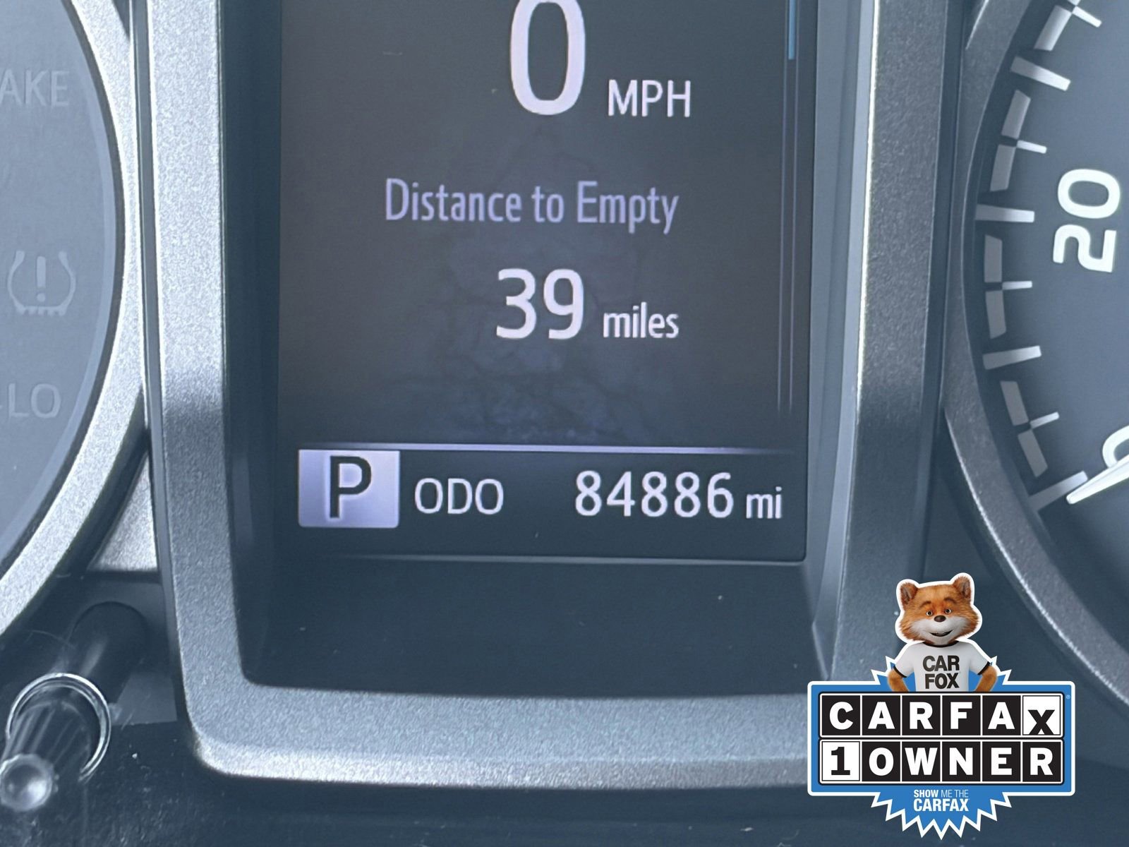 Used 2018 Toyota Tacoma TRD Off-Road w/ Technology Package AWD/4WD image 33