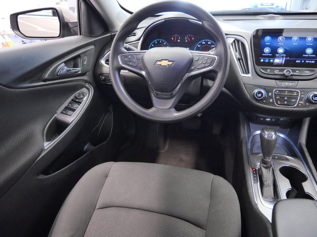 Used 2020 Chevrolet Malibu LT FWD image 17