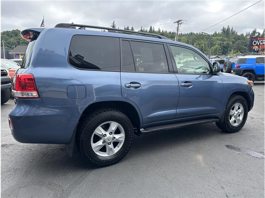 Used 2011 Toyota Land Cruiser w/ Upgrade Pkg image 10