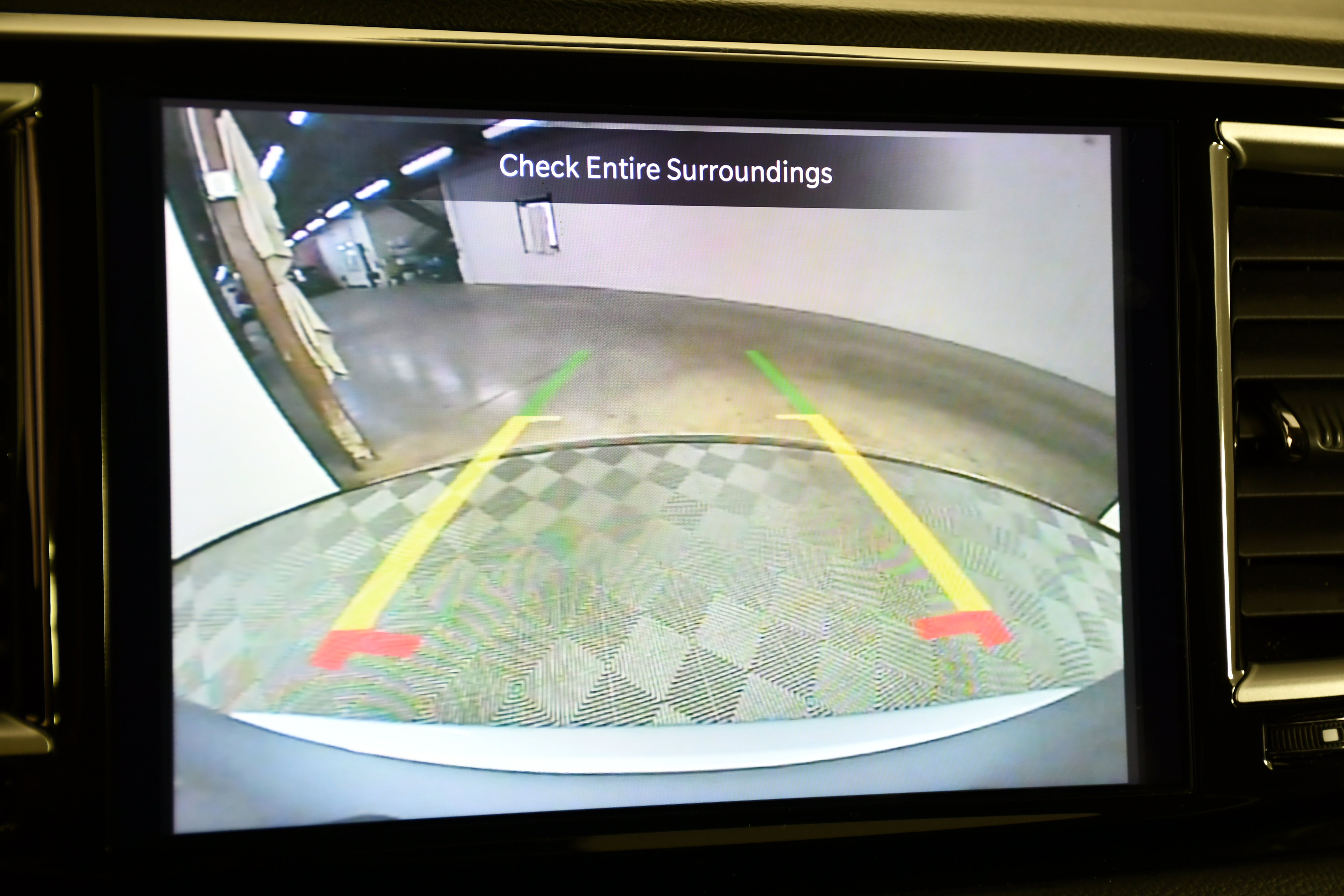 Used 2024 Chrysler Pacifica Touring-L image 27