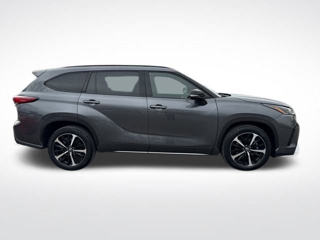 Used 2021 Toyota Highlander XSE image 7