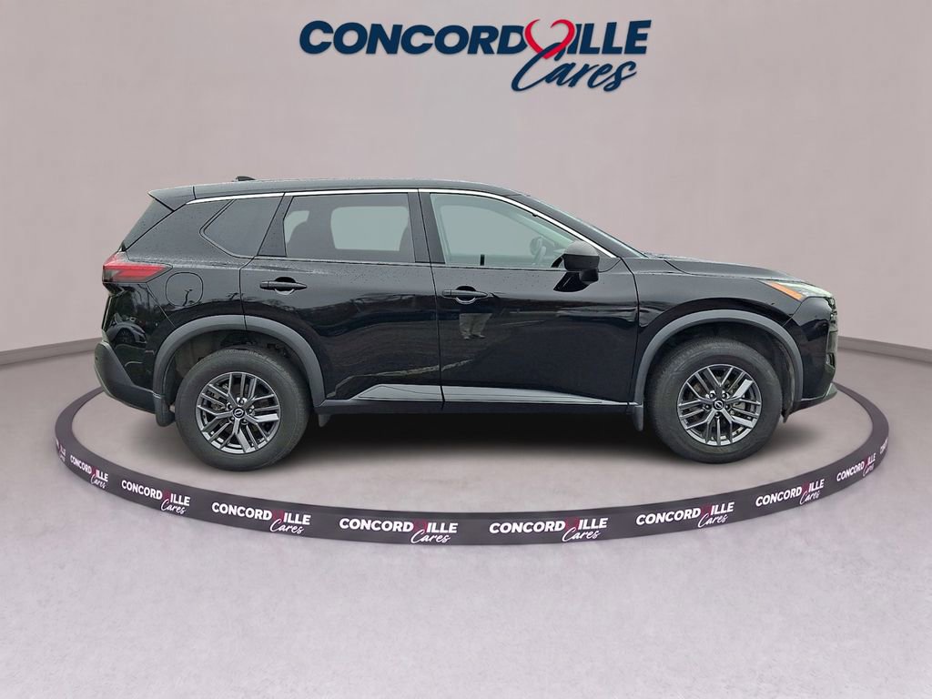 Used 2023 Nissan Rogue S AWD/4WD image 7