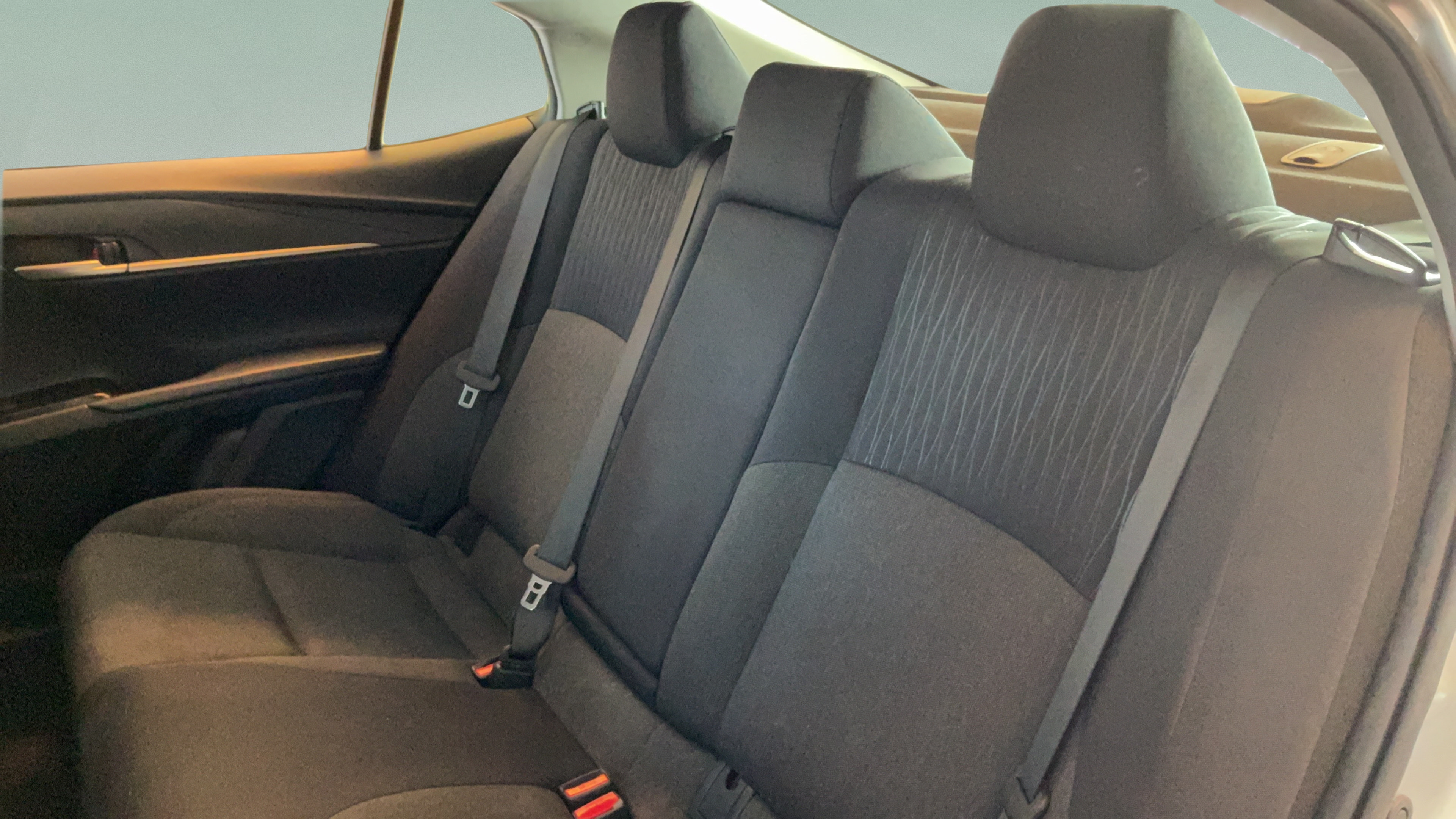 Used 2025 Toyota Camry LE FWD image 27