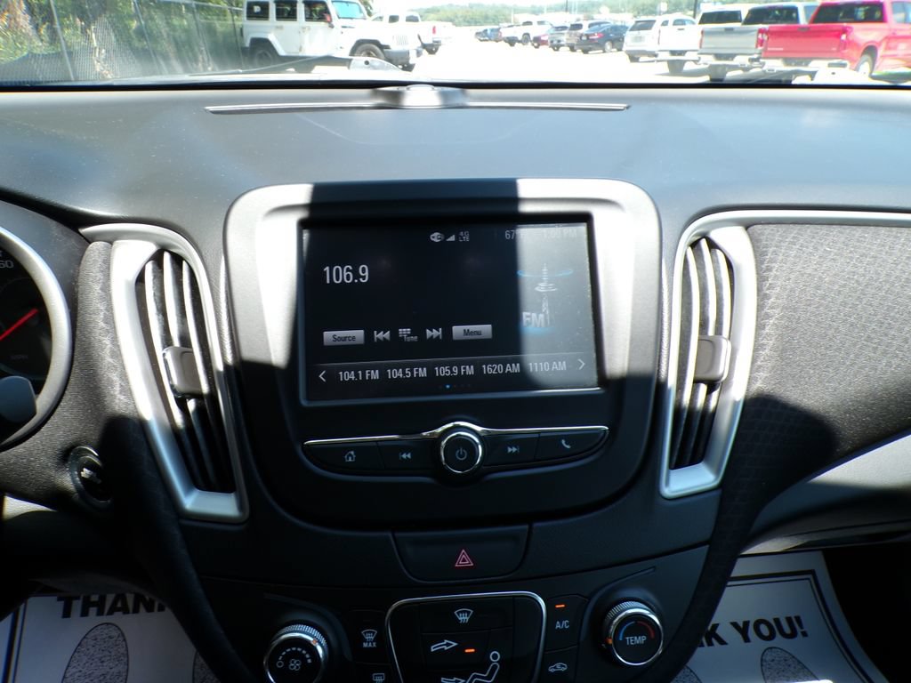 Used 2018 Chevrolet Malibu LS FWD image 24